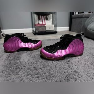 2012 Air Foamposite One 'Pearlized
Pink' (Taking Offers)